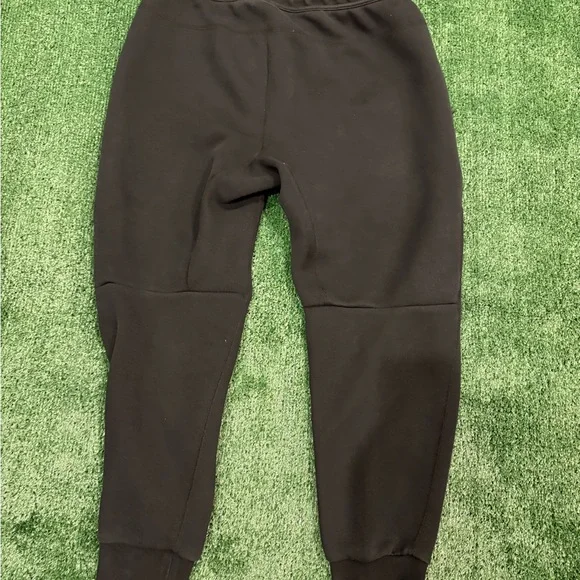 Nike Tech Black Men's Jogger Sweatpants - Picture 3 of 3